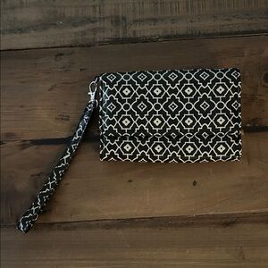Geometric Black and White Wristlet